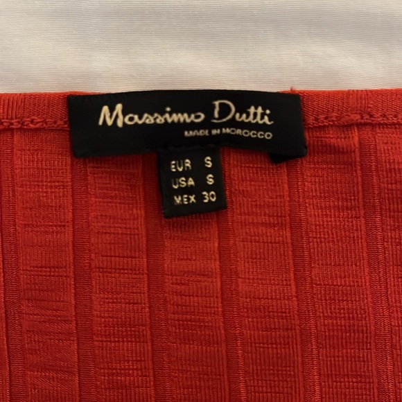 Burnt orange long sleeve ribbed crew neck top by Massimo Dutti. Size Small - Picture 3 of 3